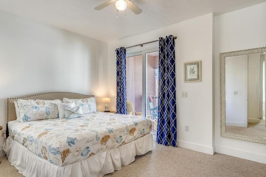 Apartment Sunny Side Up By Book That