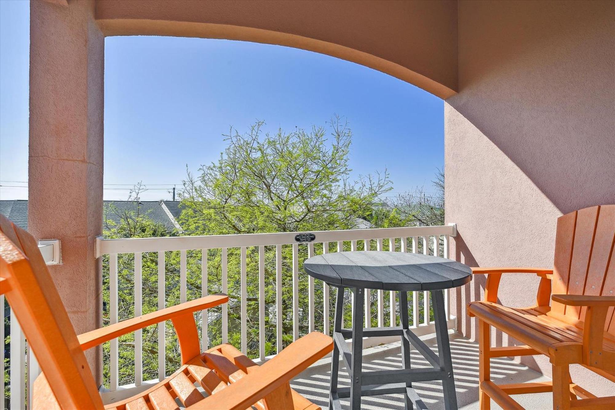 Sunny Side Up By Book That Apartment